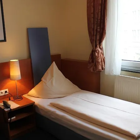 Aria 3* Frankfurt nad Mohanem